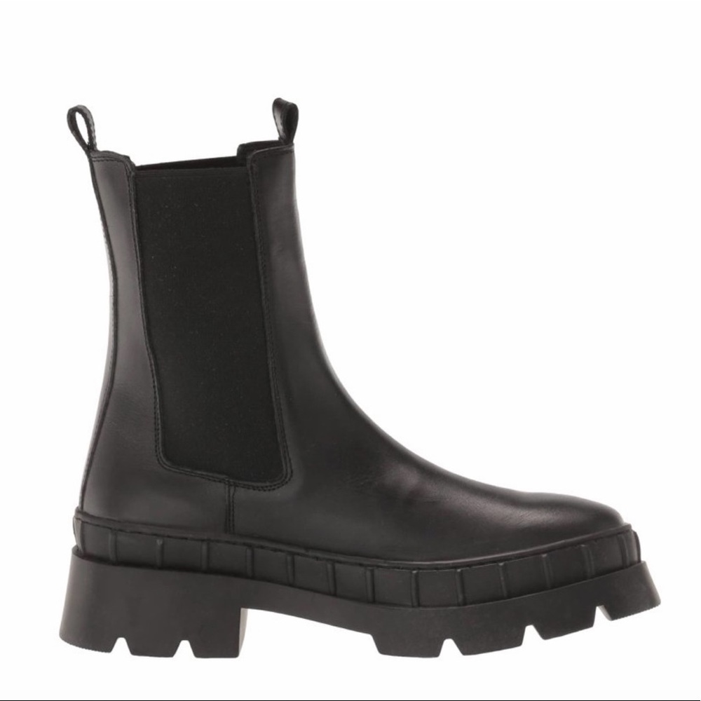 Steve Madden leather boots